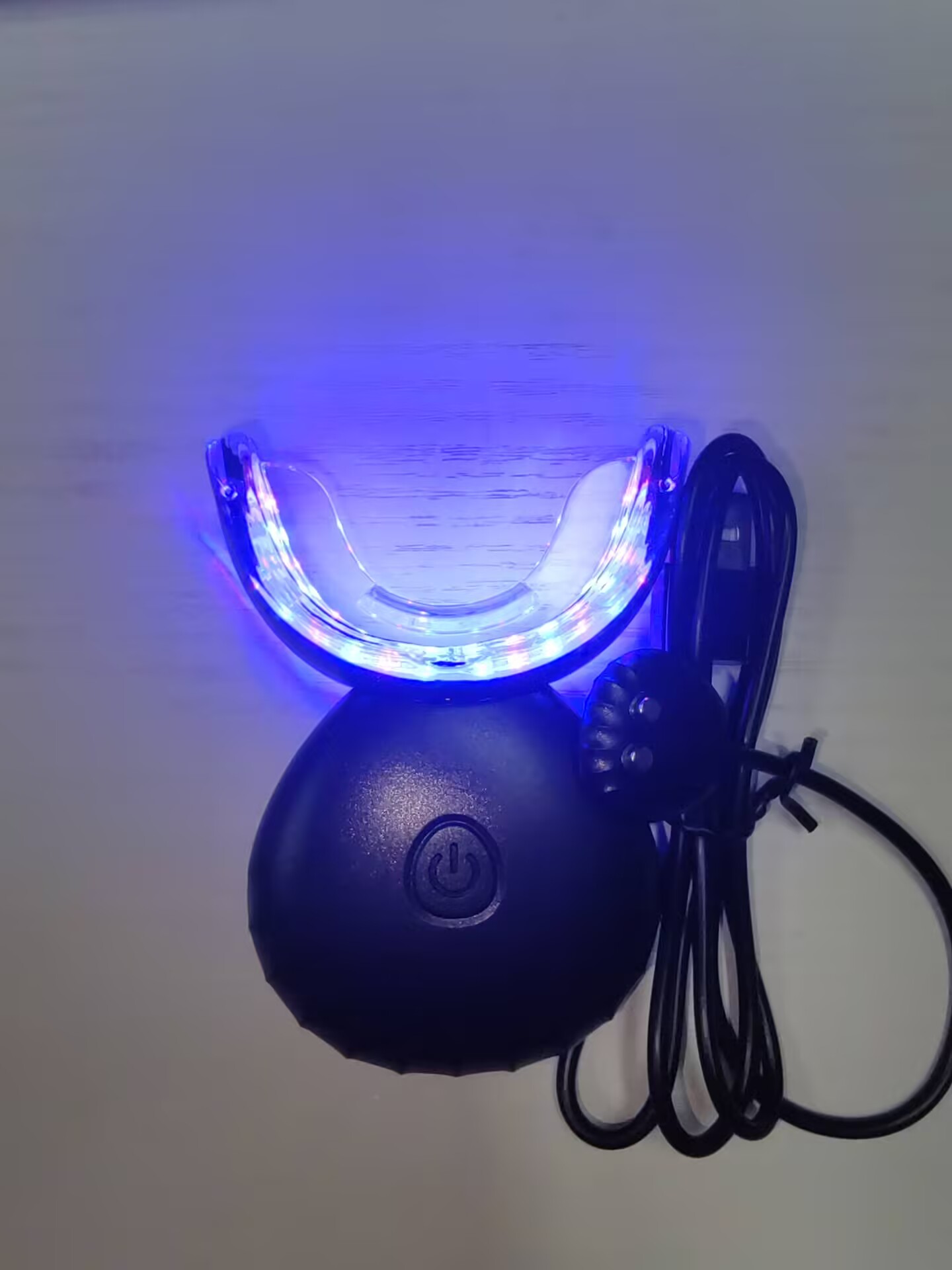 Устройство для отбеливания зуб – обзор и цена Teeth Whitening With Blue Light